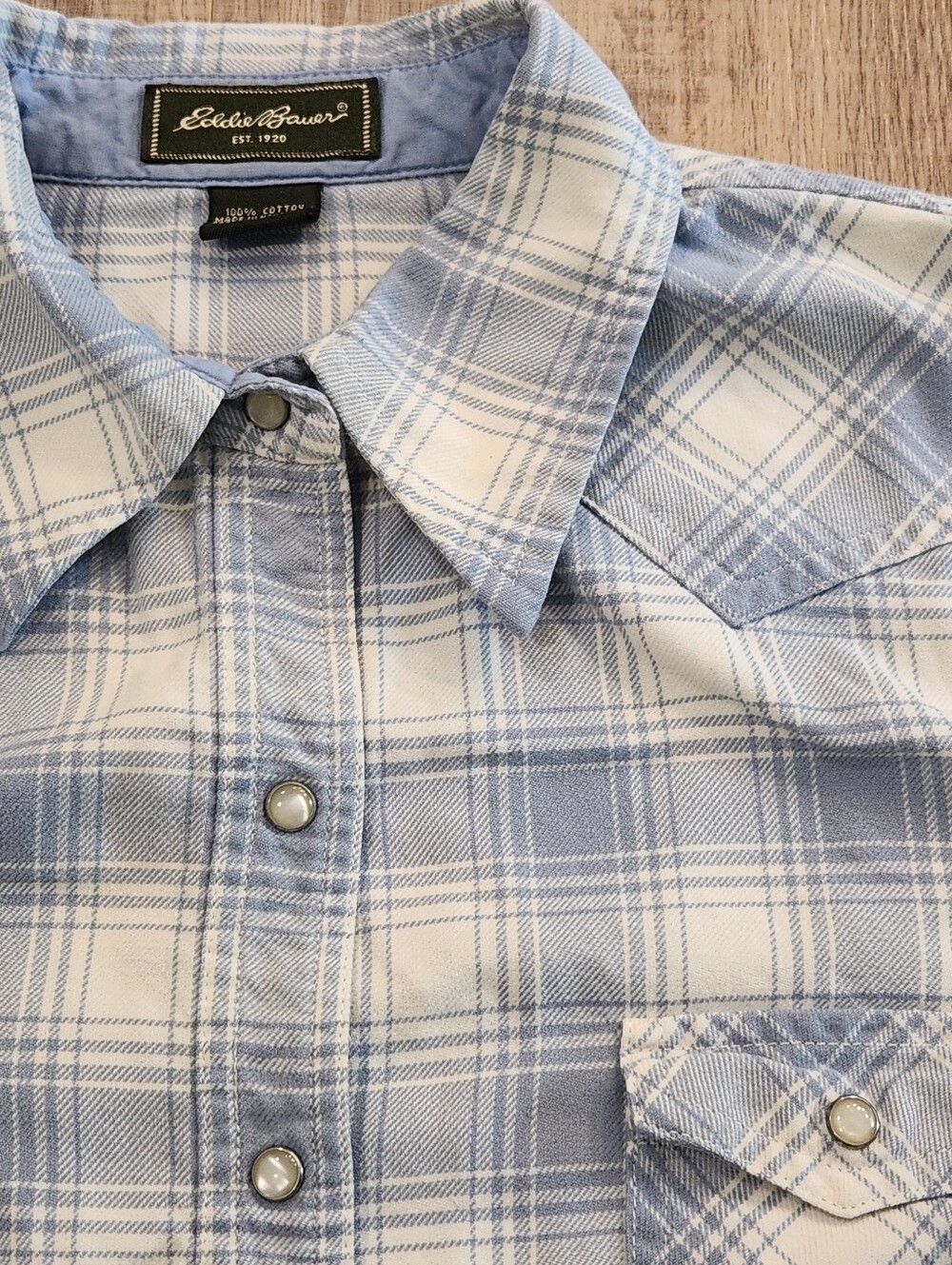 Eddie Bauer Womens Medium Blue Plaid Western Snap Shirt Pearl Snap Cotton - Picture 5 of 12
